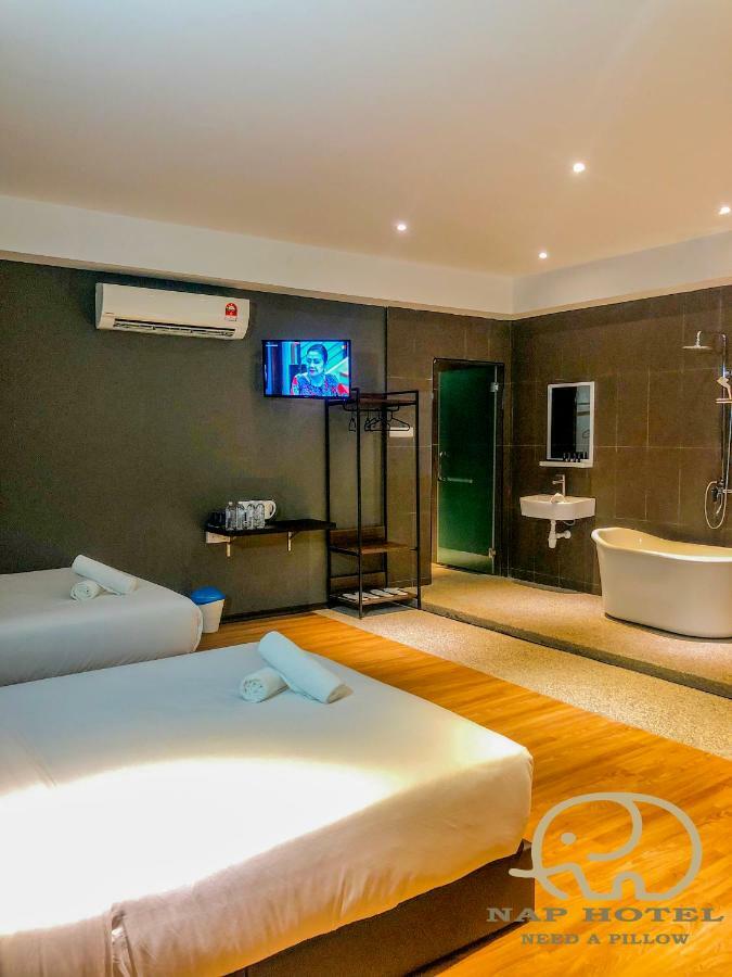 Nap Hotel Johor Bahru Exterior foto